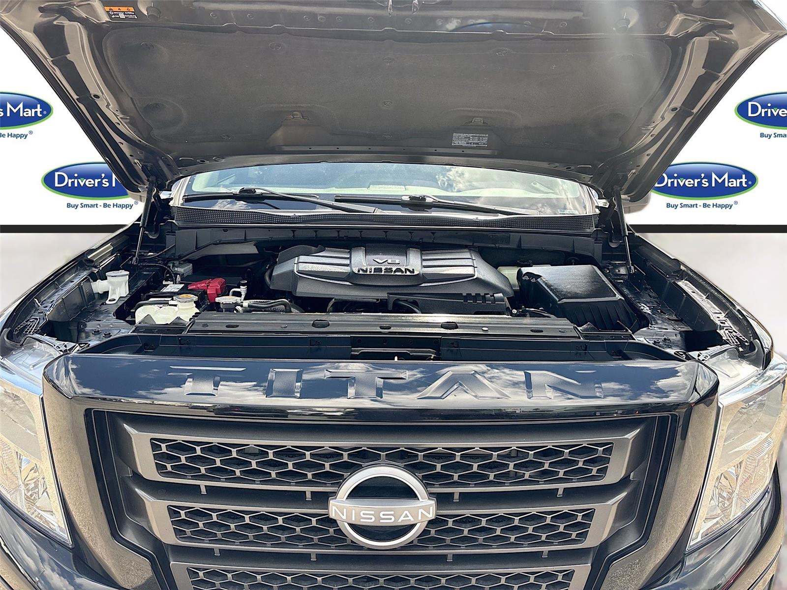 2023 Nissan Titan SV