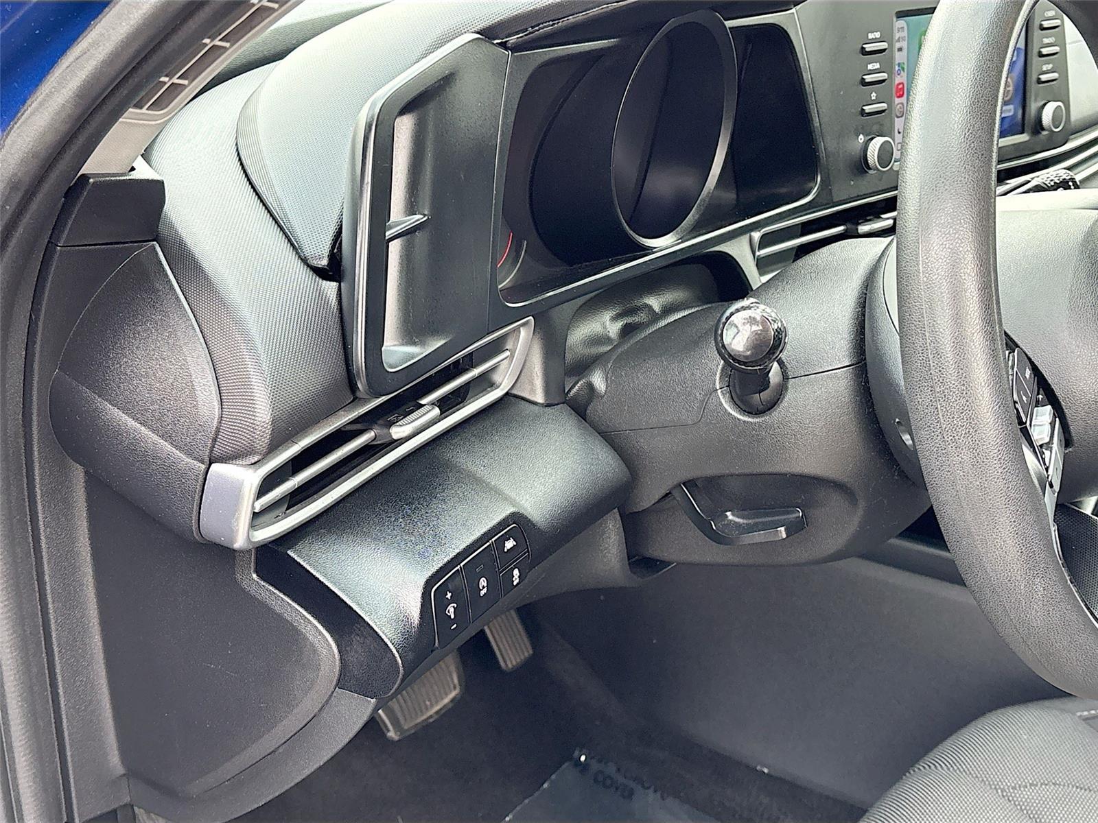 2021 Hyundai Elantra SE