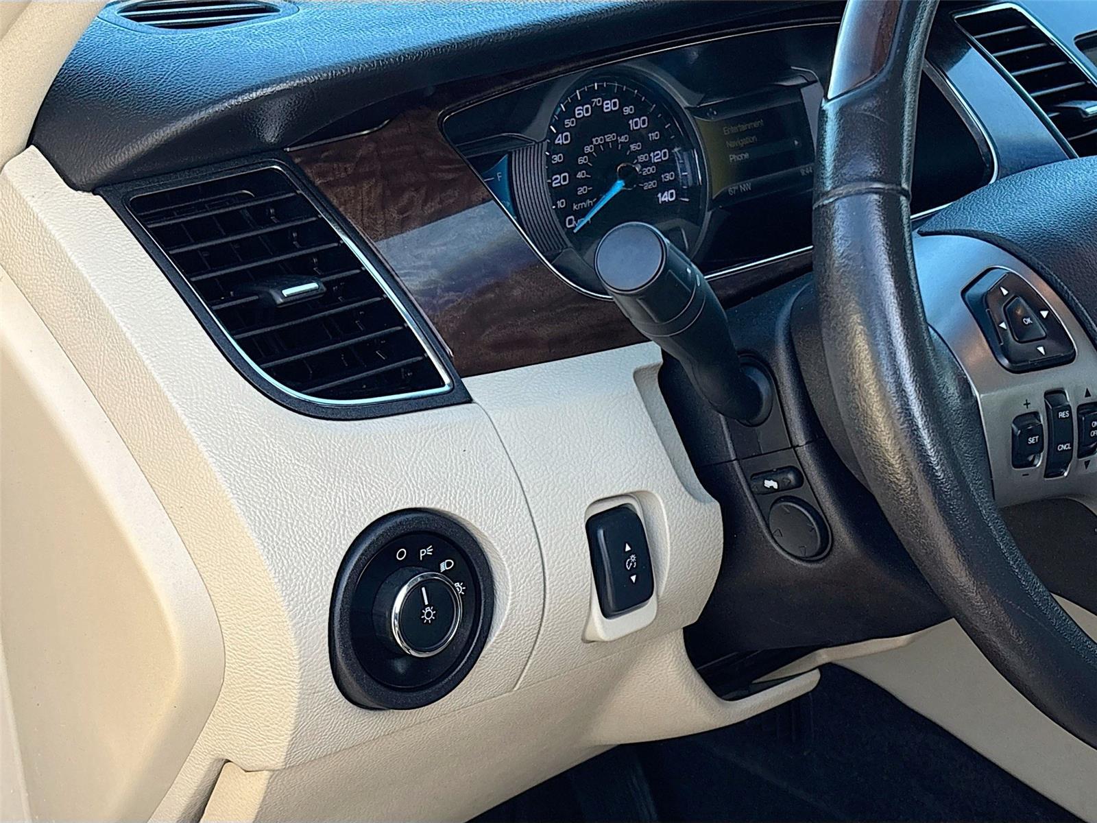 2015 Ford Taurus Limited