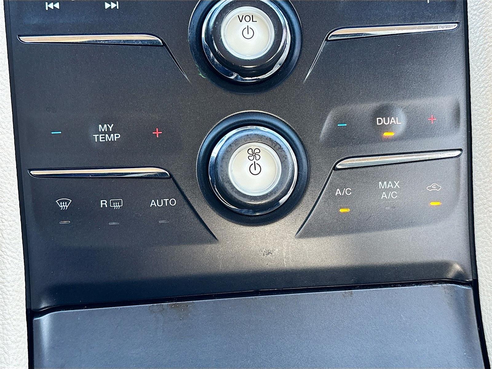 2015 Ford Taurus Limited