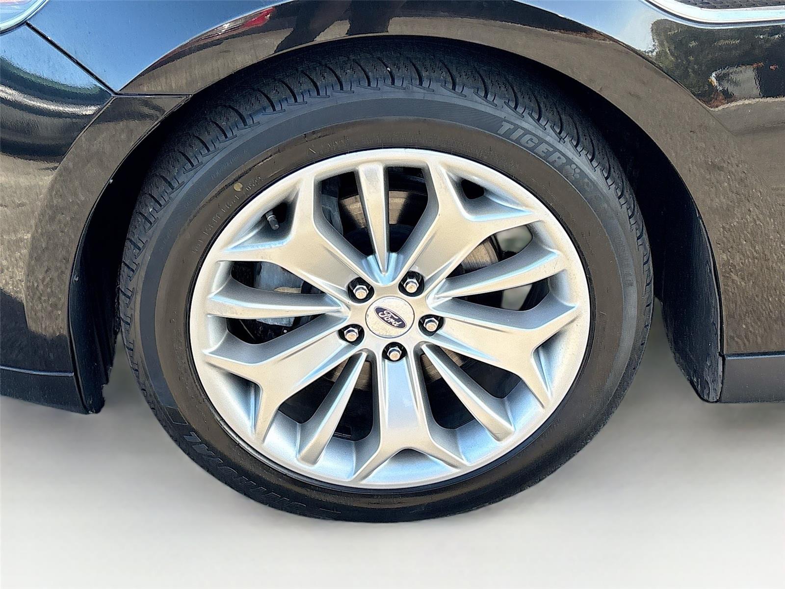 2015 Ford Taurus Limited