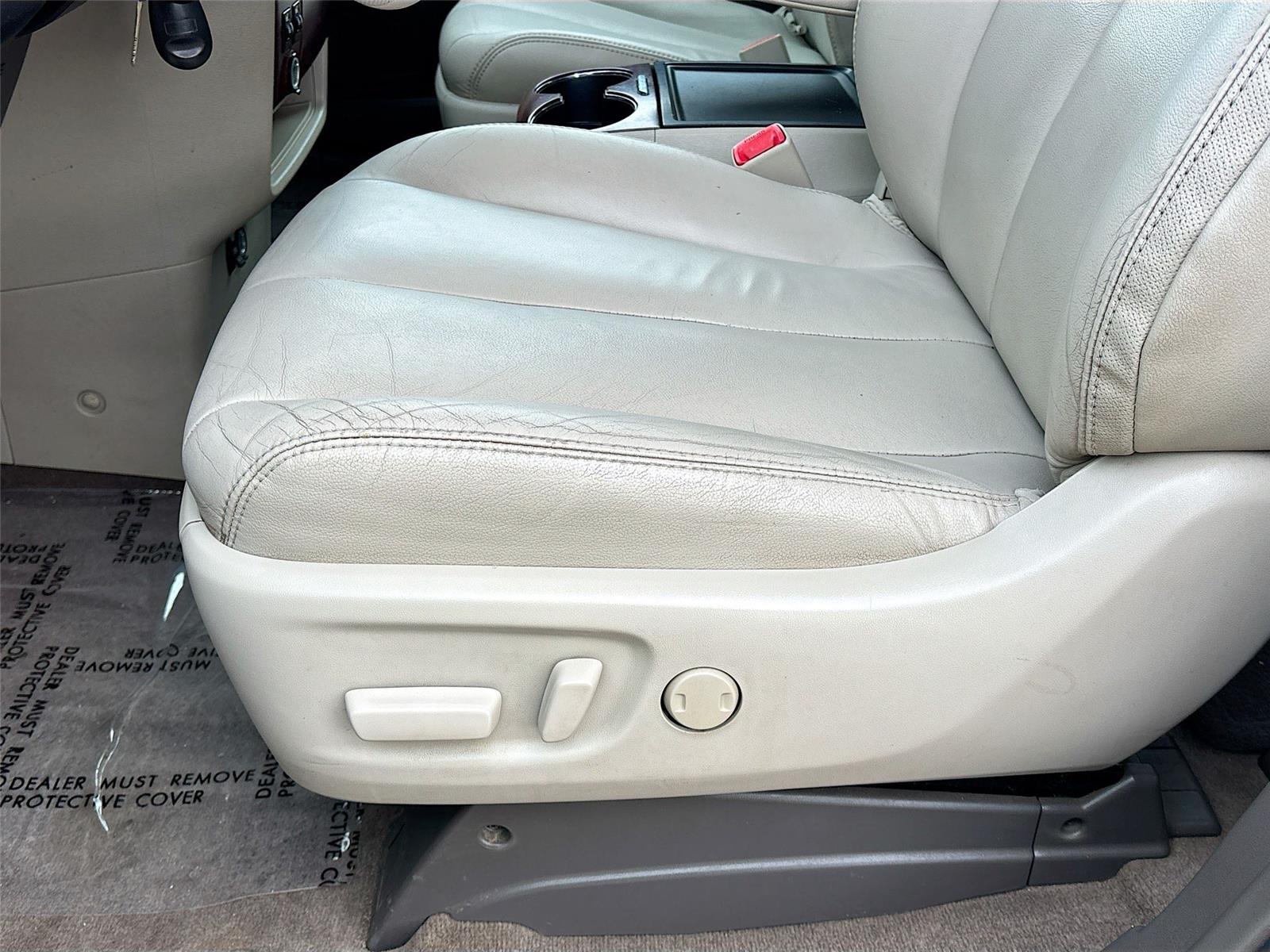 2014 Toyota Sienna XLE 7-Passenger