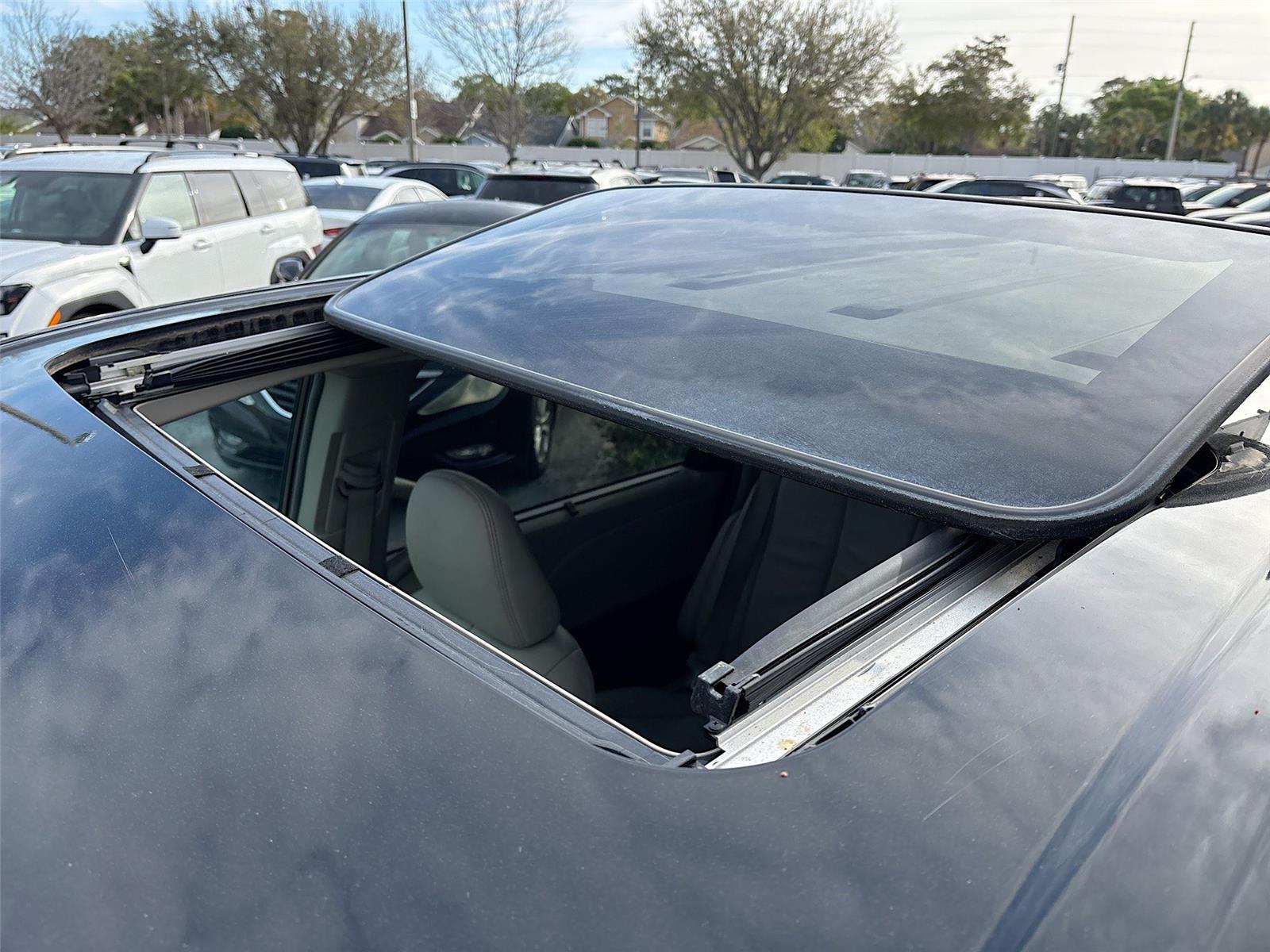 2014 Toyota Sienna XLE 7-Passenger