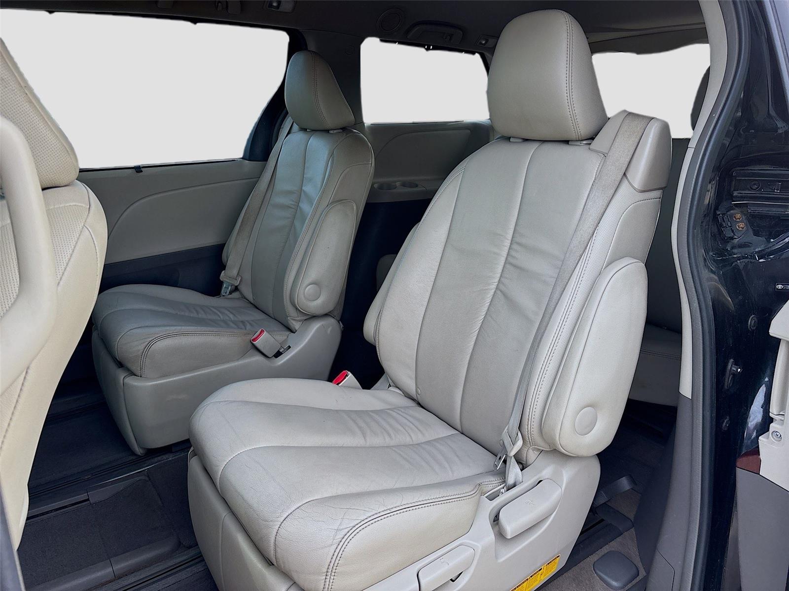 2014 Toyota Sienna XLE 7-Passenger