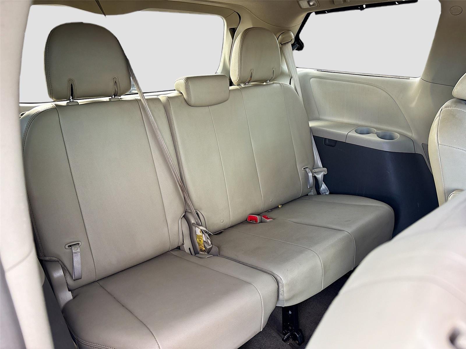 2014 Toyota Sienna XLE 7-Passenger