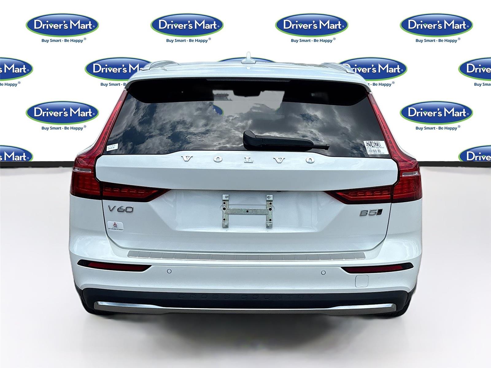 2025 Volvo V60 Cross Country Plus