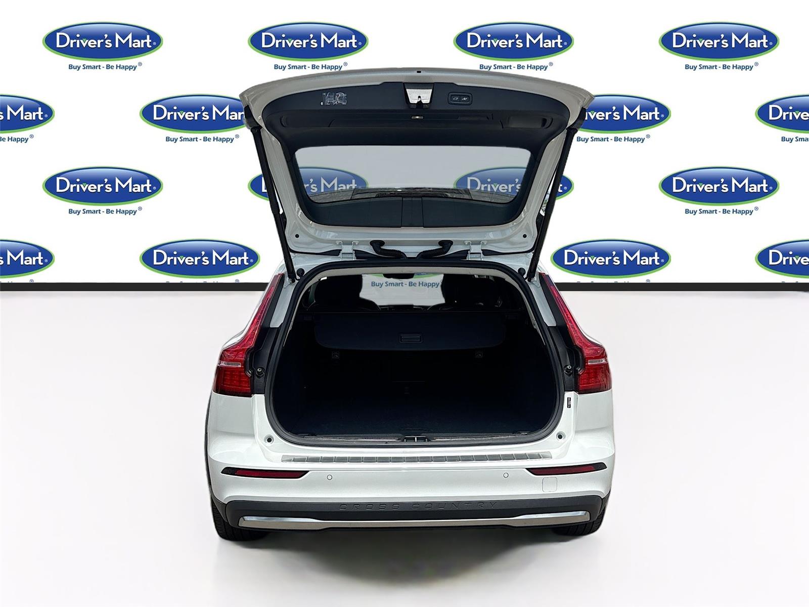 2025 Volvo V60 Cross Country Plus