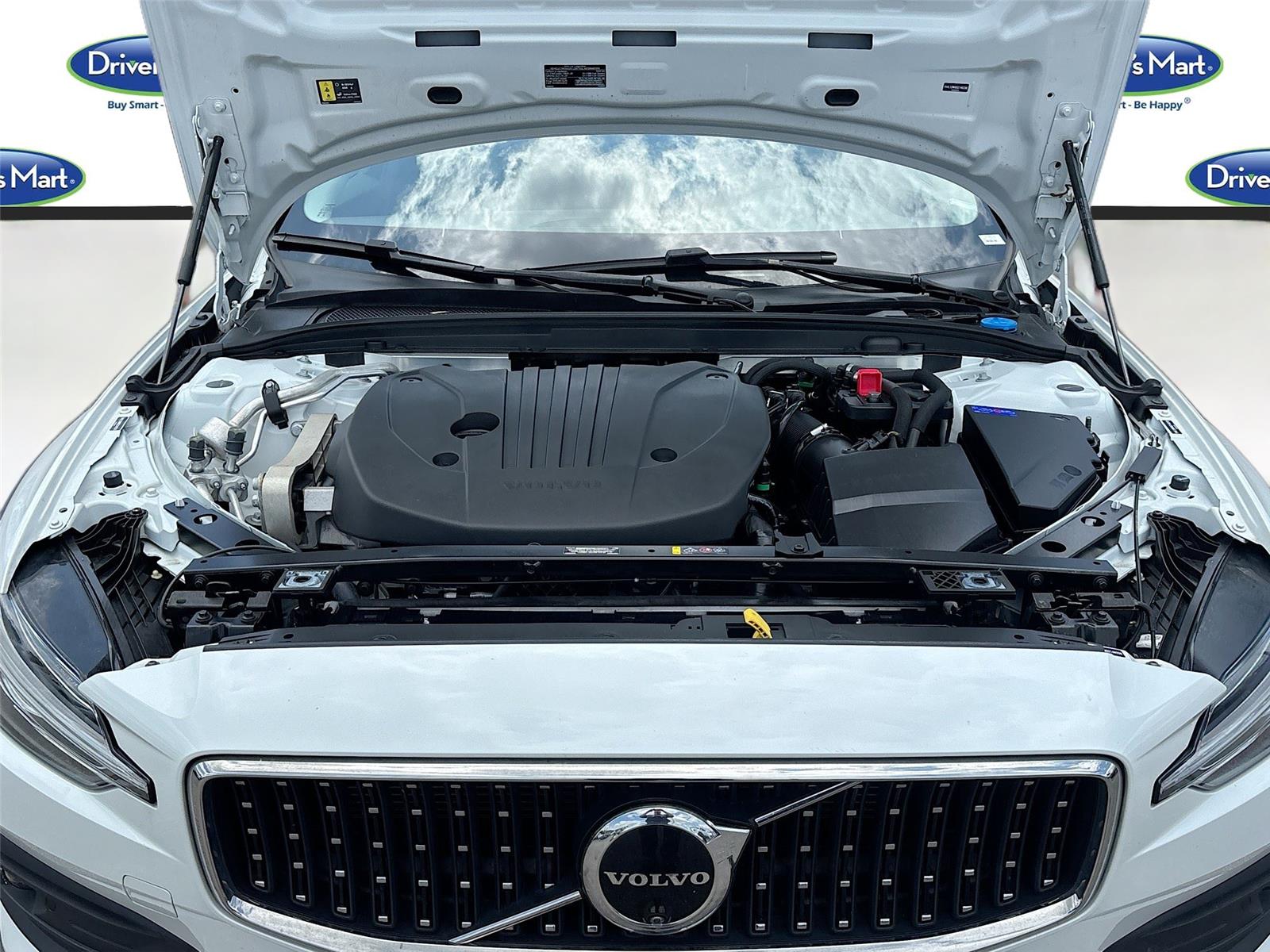 2025 Volvo V60 Cross Country Plus