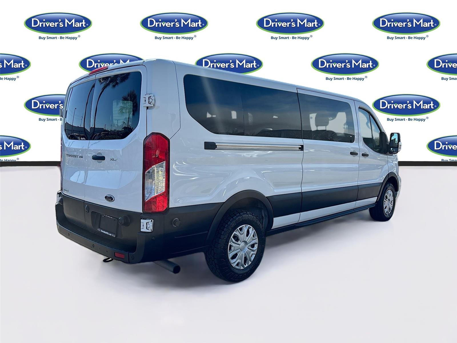 2024 Ford Transit Passenger Wagon XLT