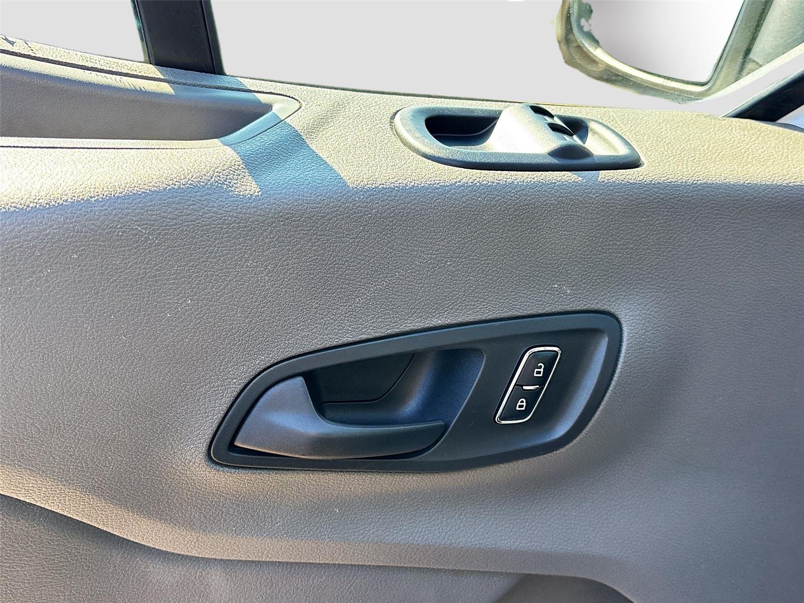 2024 Ford Transit Passenger Wagon XLT