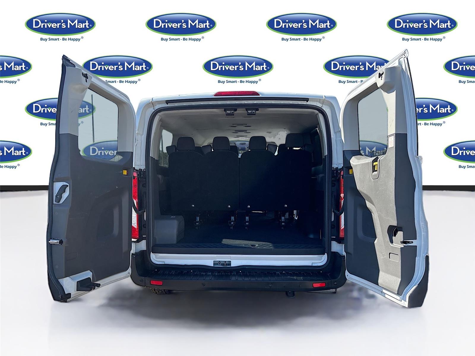 2024 Ford Transit Passenger Wagon XLT