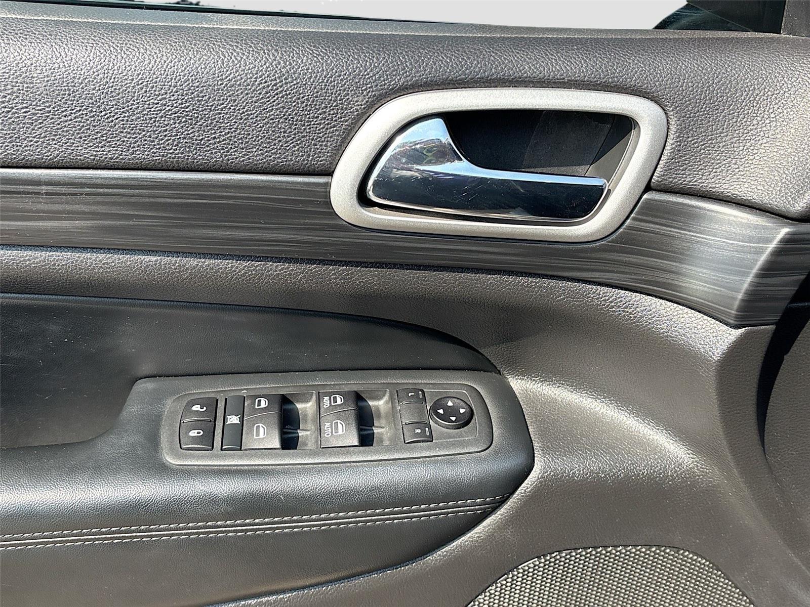 2020 Jeep Grand Cherokee Laredo E