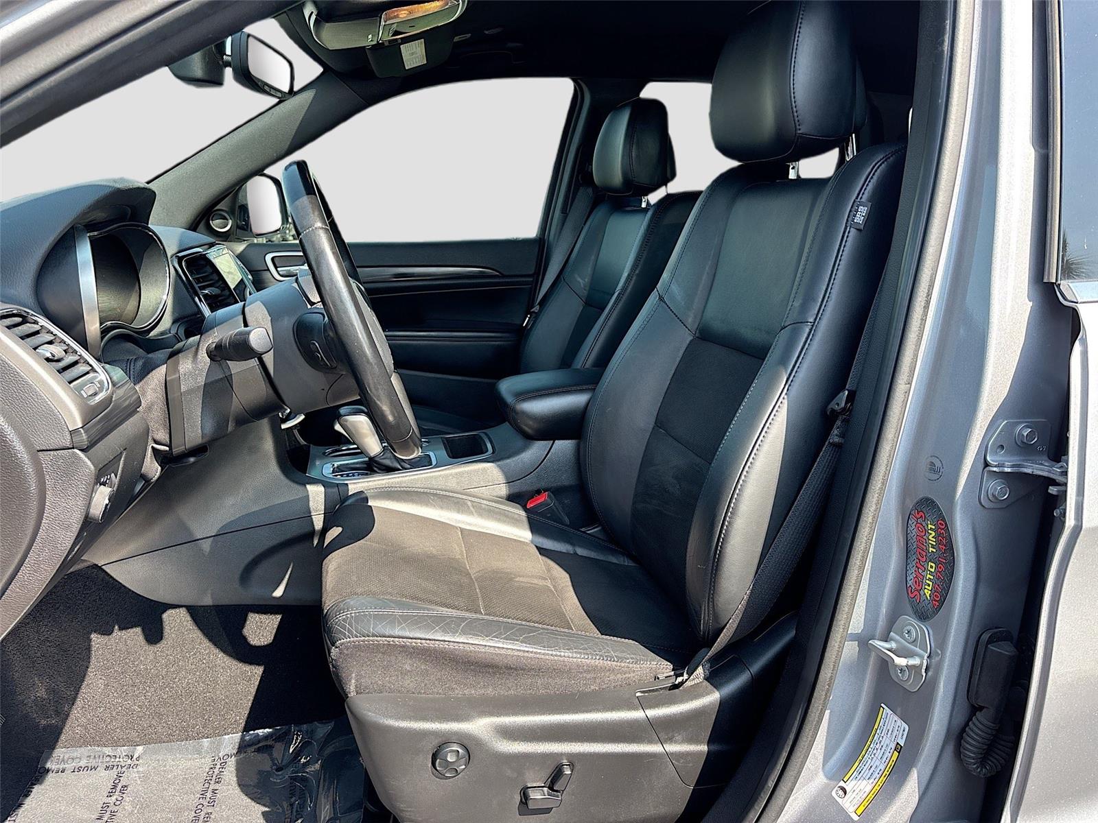 2020 Jeep Grand Cherokee Laredo E