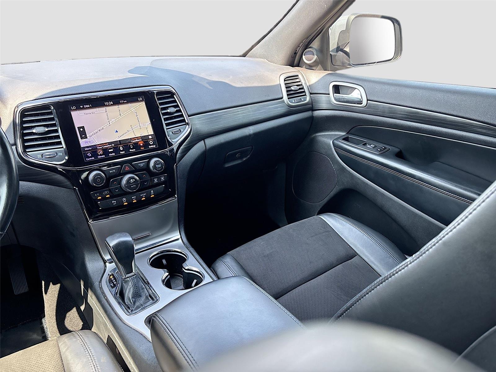 2020 Jeep Grand Cherokee Laredo E