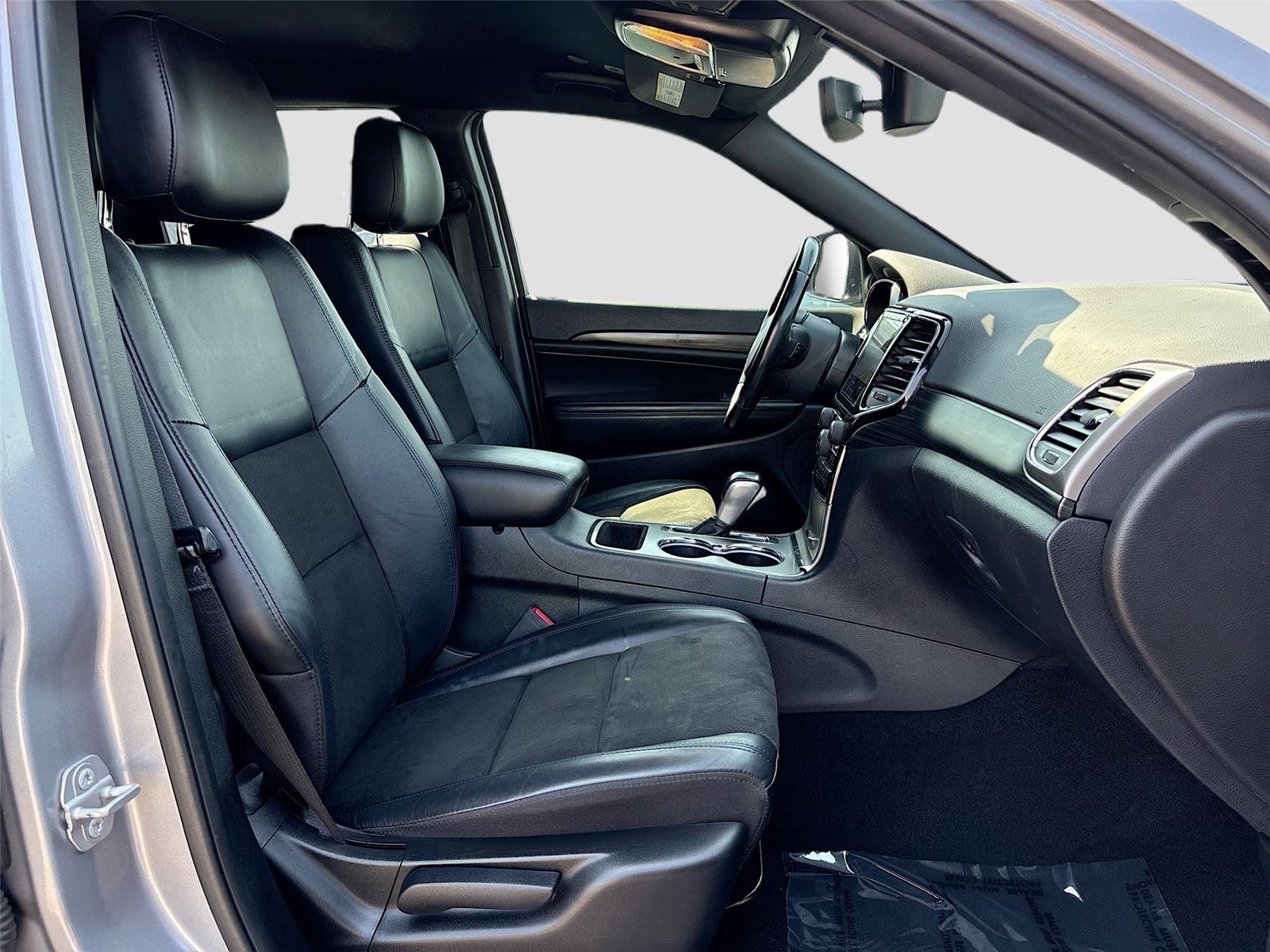 2020 Jeep Grand Cherokee Laredo E