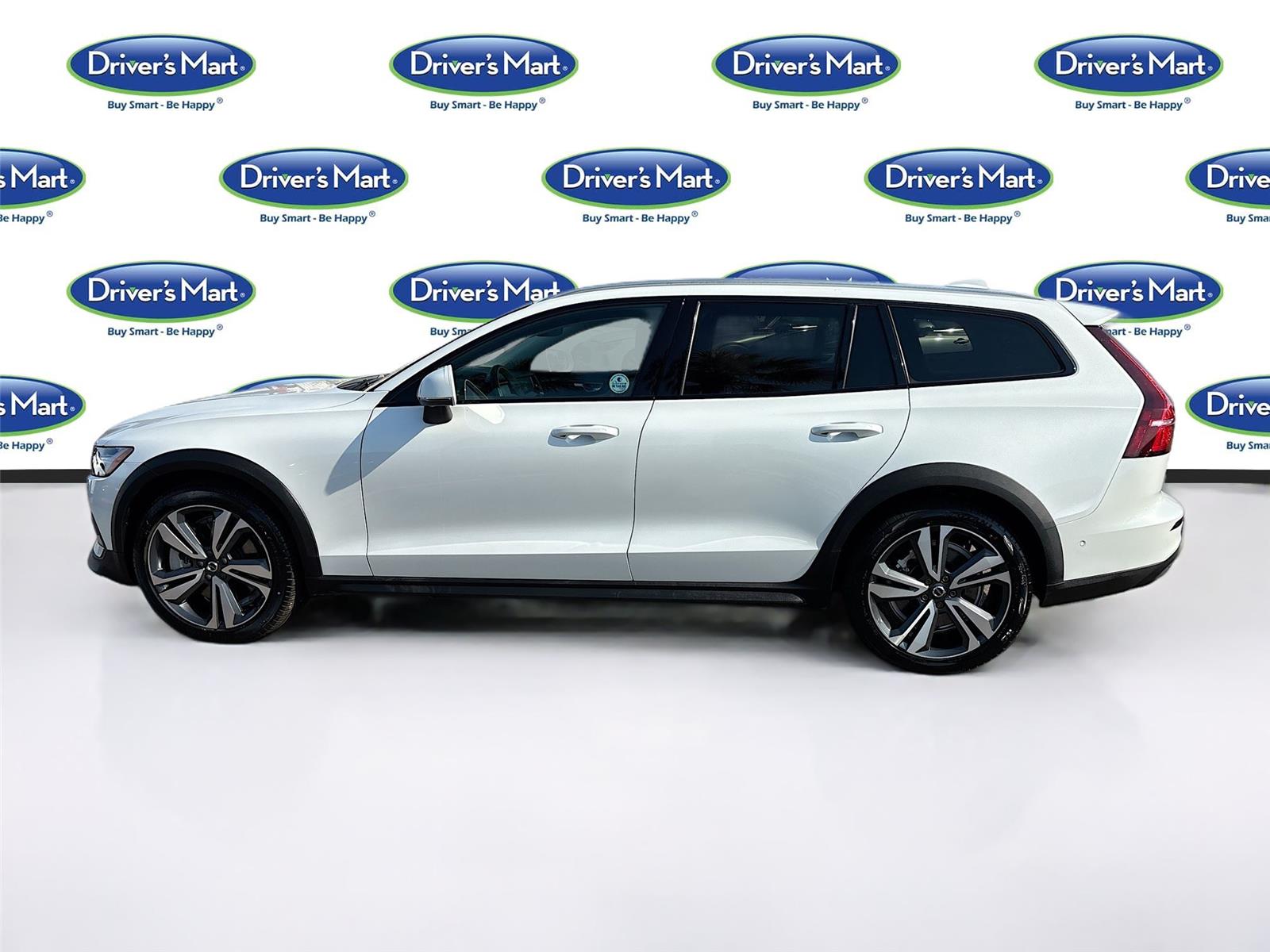 2025 Volvo V60 Cross Country Plus