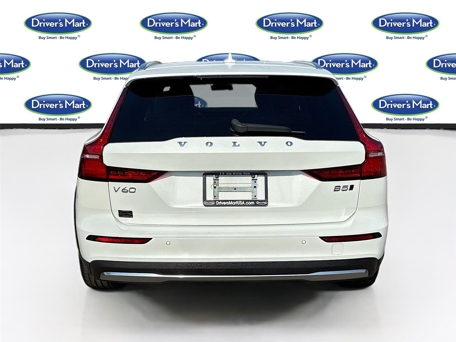 2025 Volvo V60 Cross Country Plus