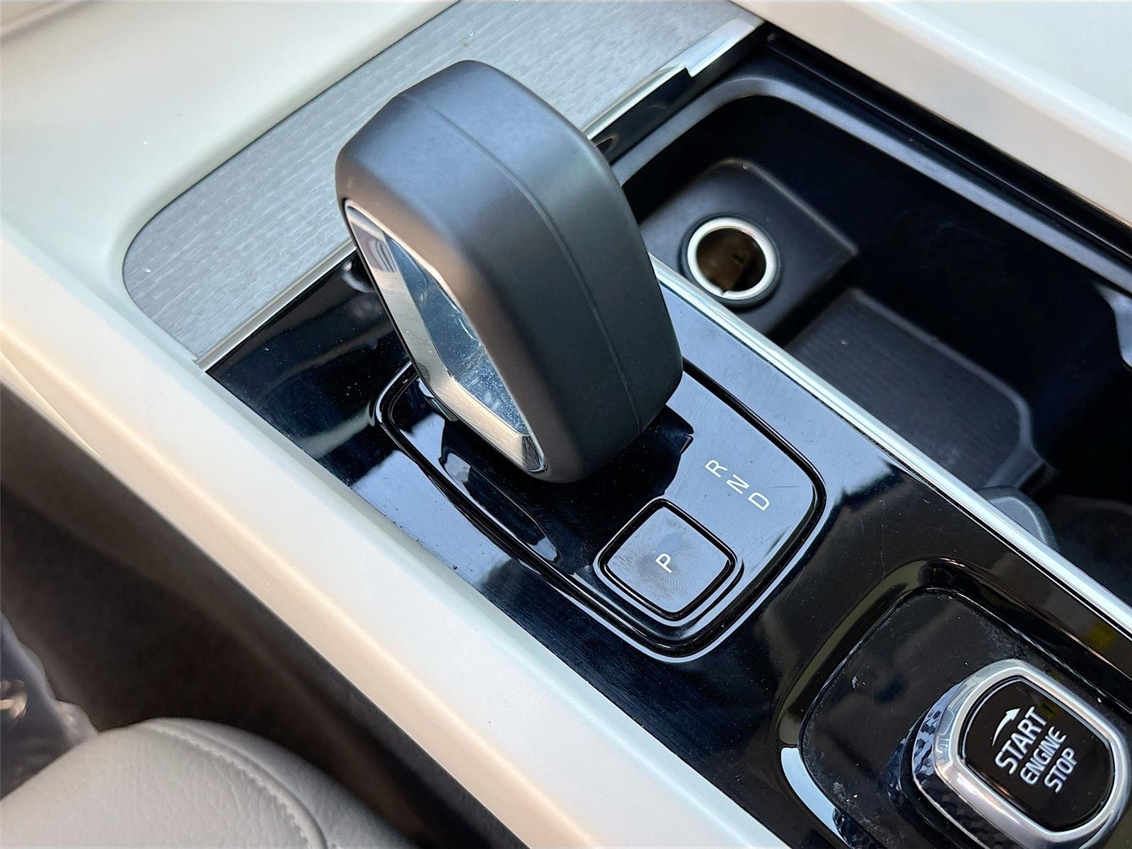 2025 Volvo V60 Cross Country Plus