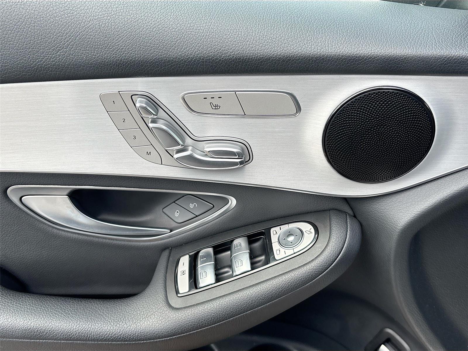 2021 Mercedes-Benz GLC GLC 300