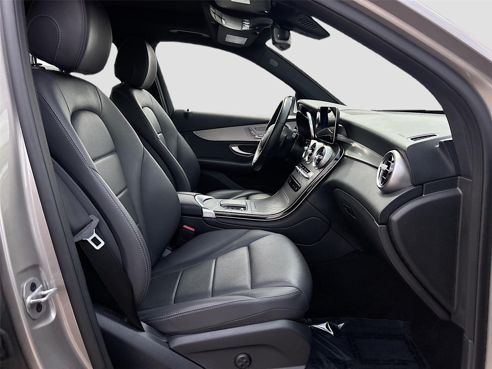 2021 Mercedes-Benz GLC GLC 300