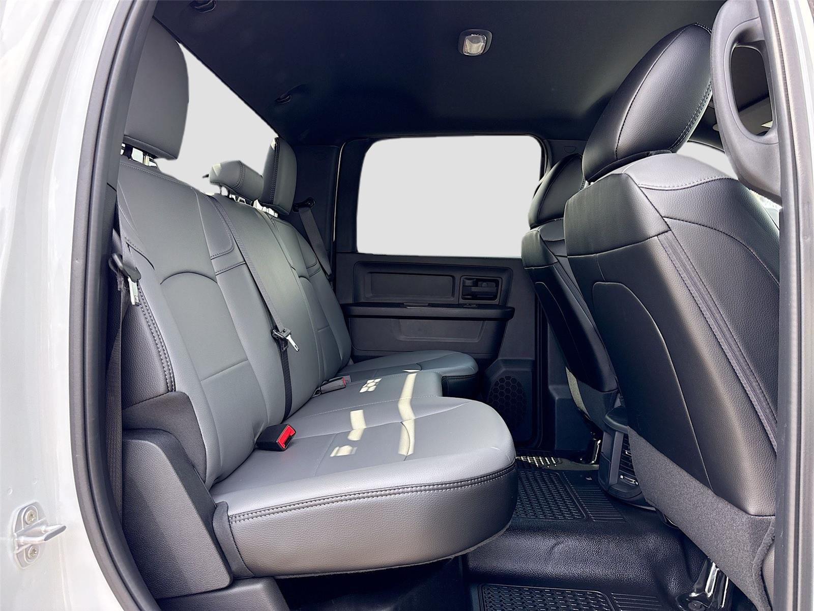 2024 Ram 3500 Chassis Cab Tradesman