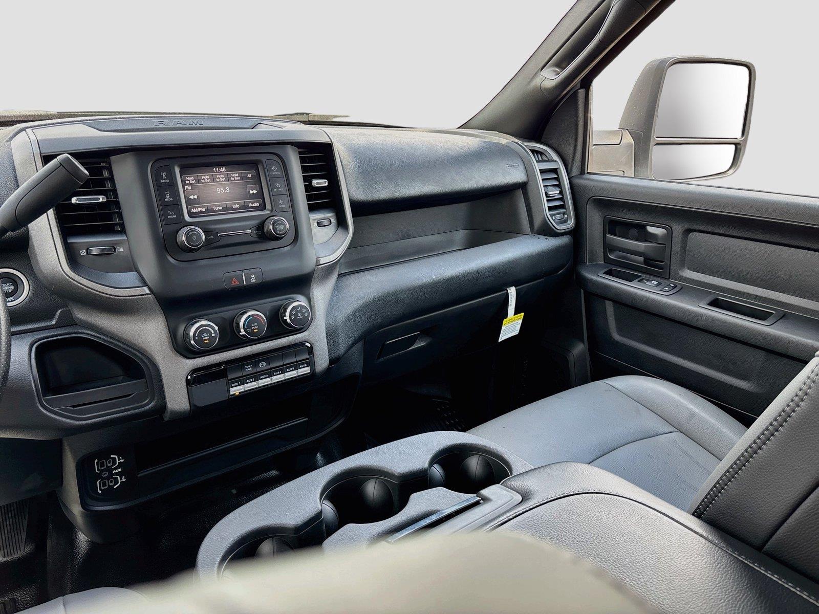 2024 Ram 3500 Chassis Cab Tradesman