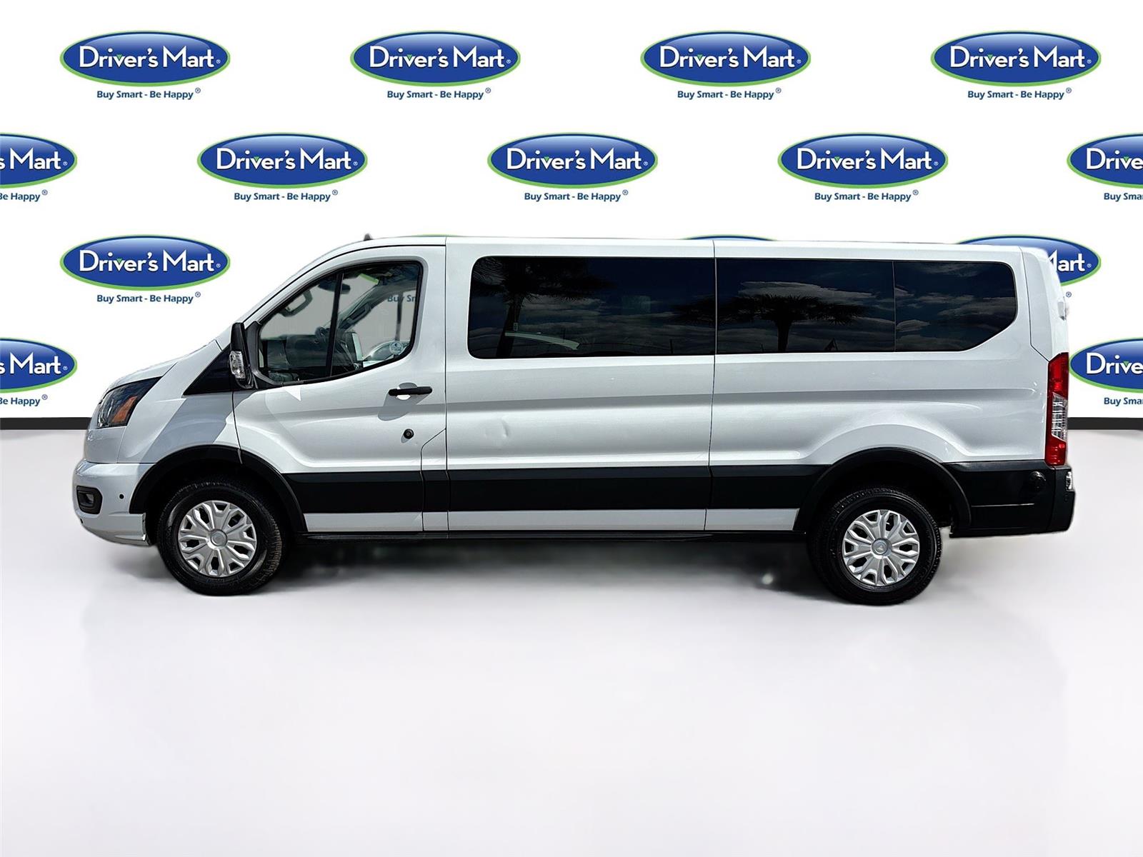 2024 Ford Transit Passenger Wagon XLT