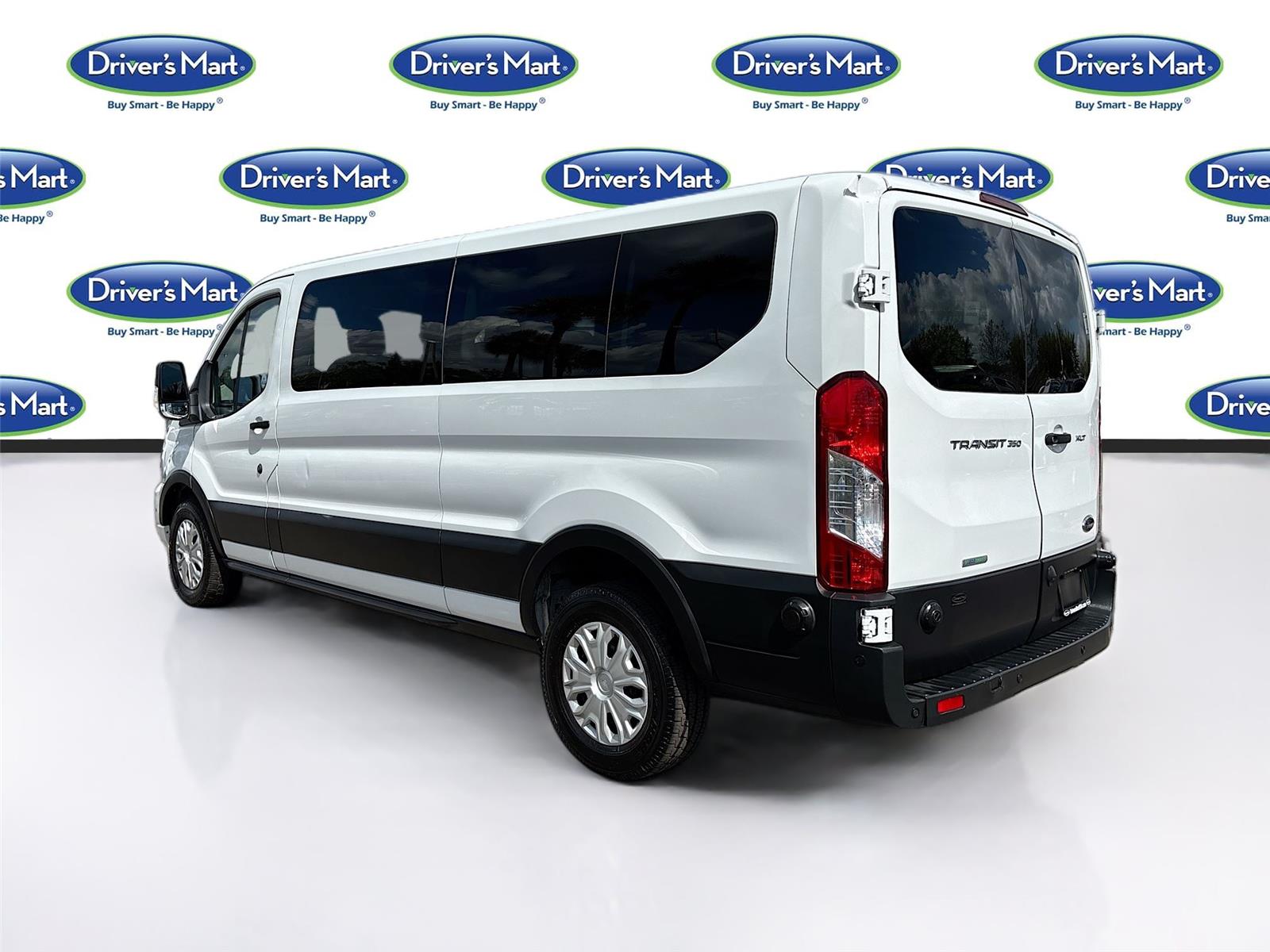2024 Ford Transit Passenger Wagon XLT