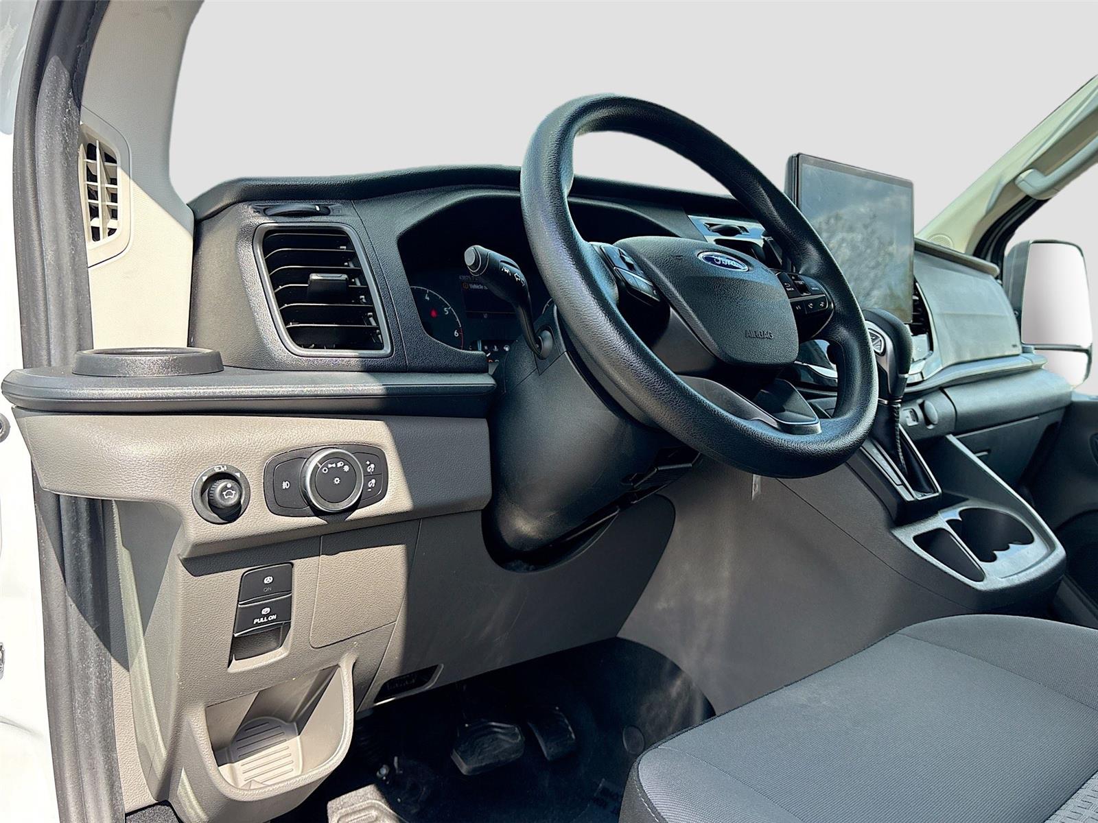 2024 Ford Transit Passenger Wagon XLT