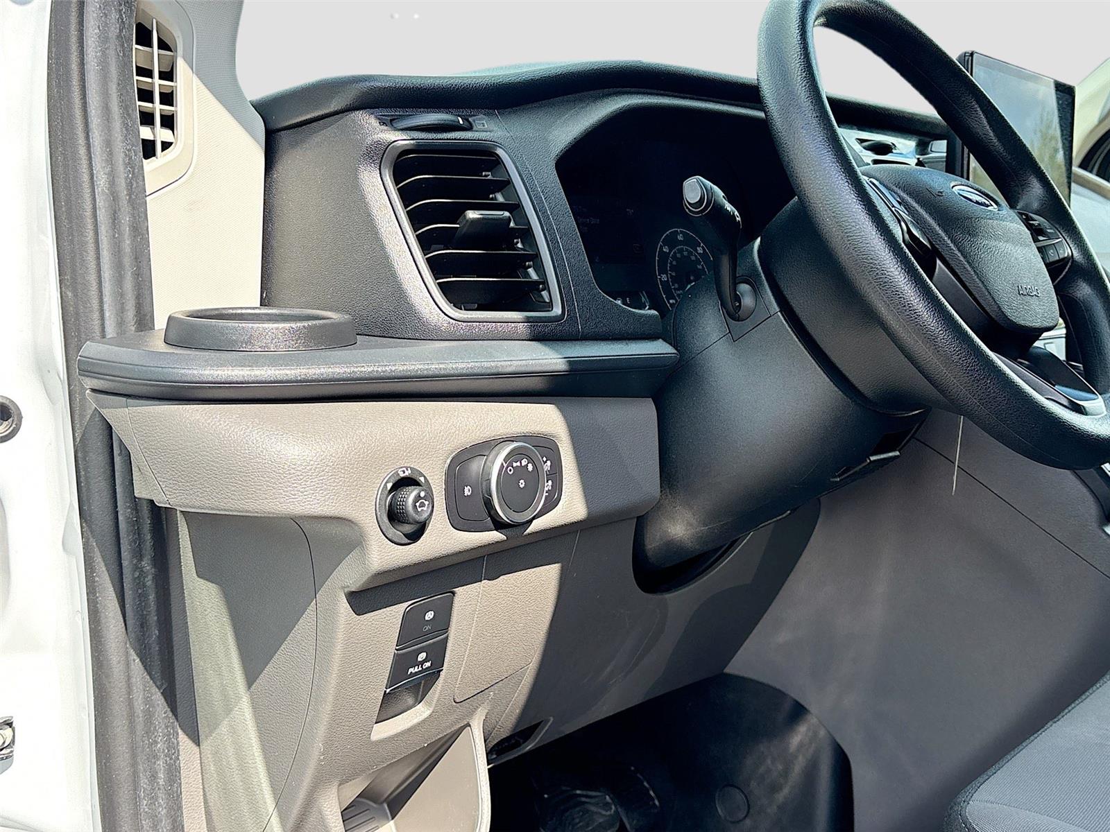 2024 Ford Transit Passenger Wagon XLT