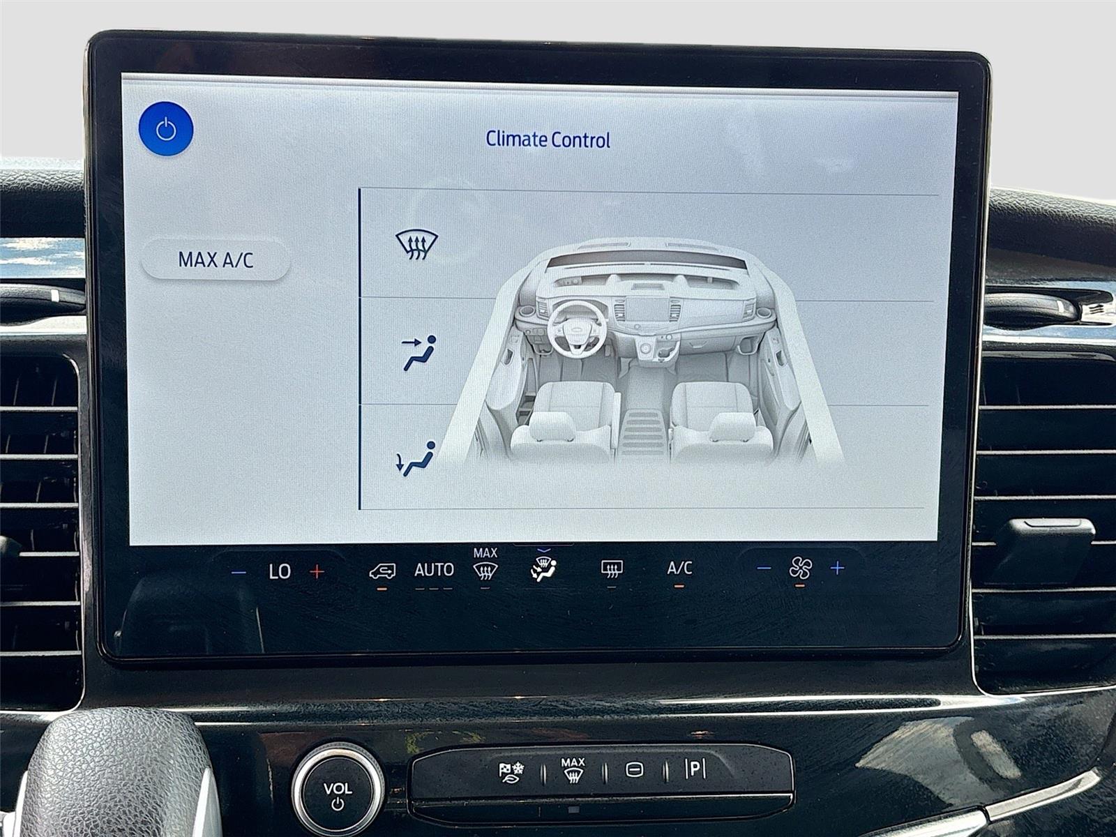 2024 Ford Transit Passenger Wagon XLT