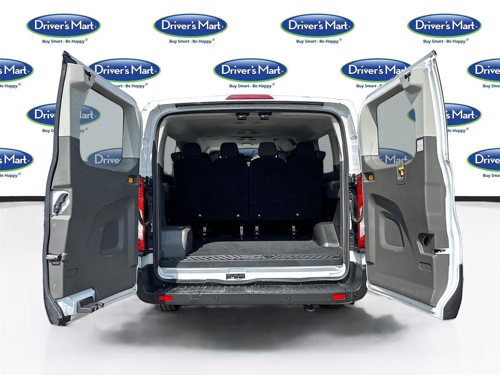 2024 Ford Transit Passenger Wagon XLT