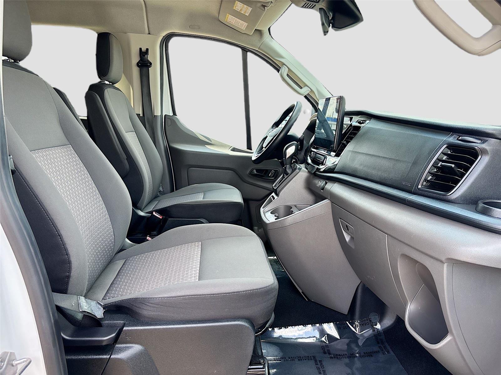 2024 Ford Transit Passenger Wagon XLT