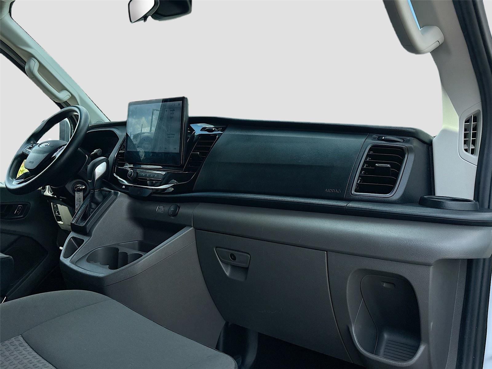 2024 Ford Transit Passenger Wagon XLT