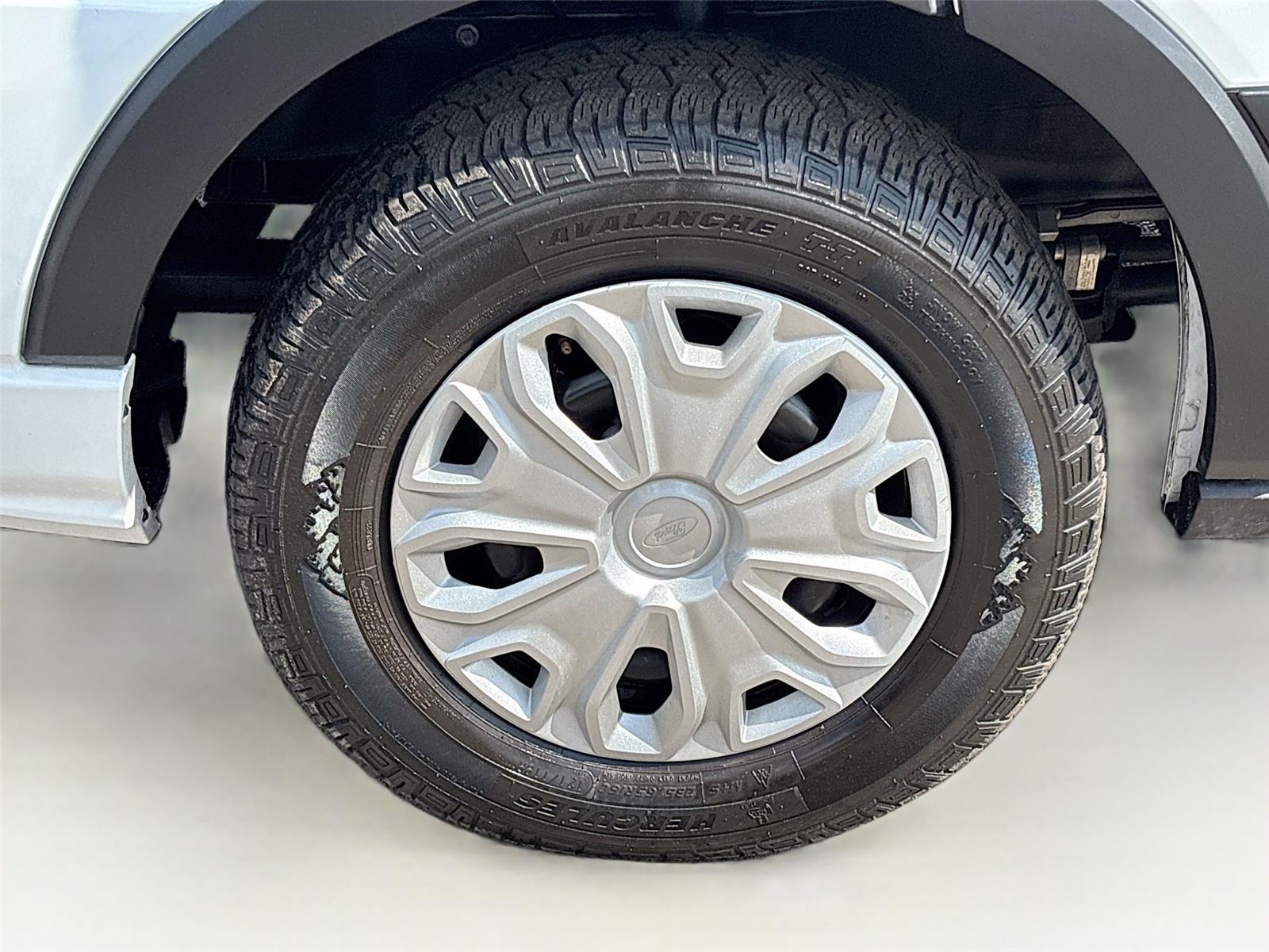 2024 Ford Transit Passenger Wagon XLT