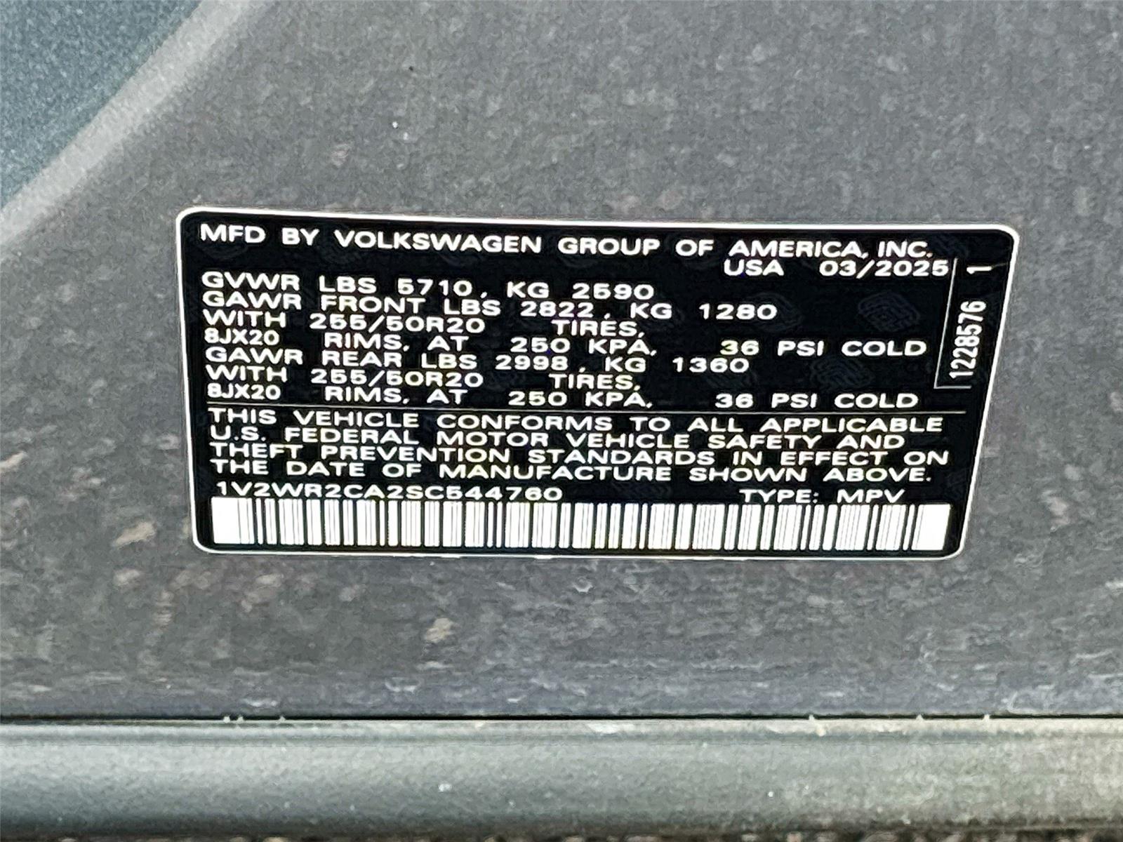 2025 Volkswagen Atlas 2.0T SE w/Technology