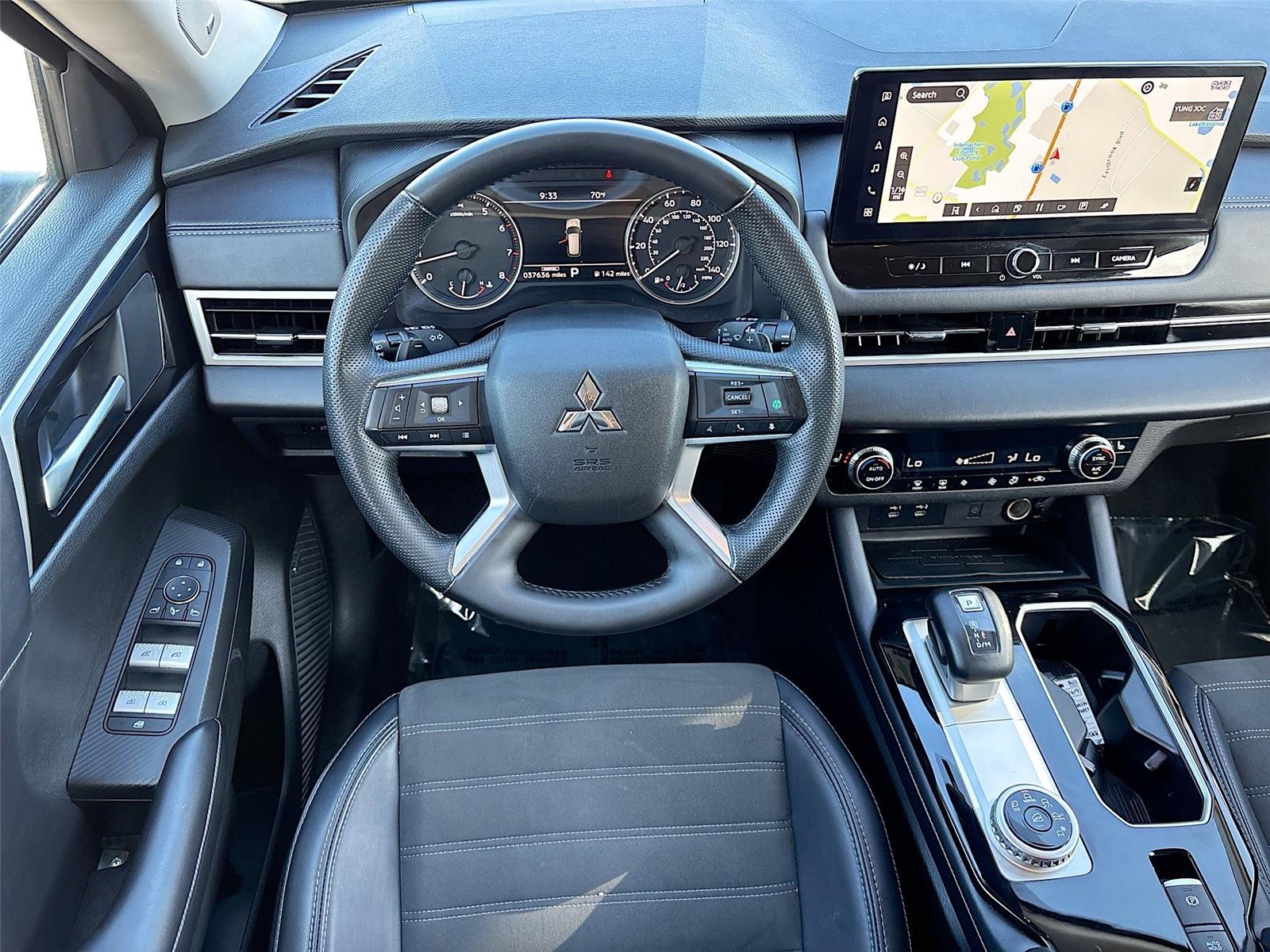 2025 Mitsubishi Outlander SE