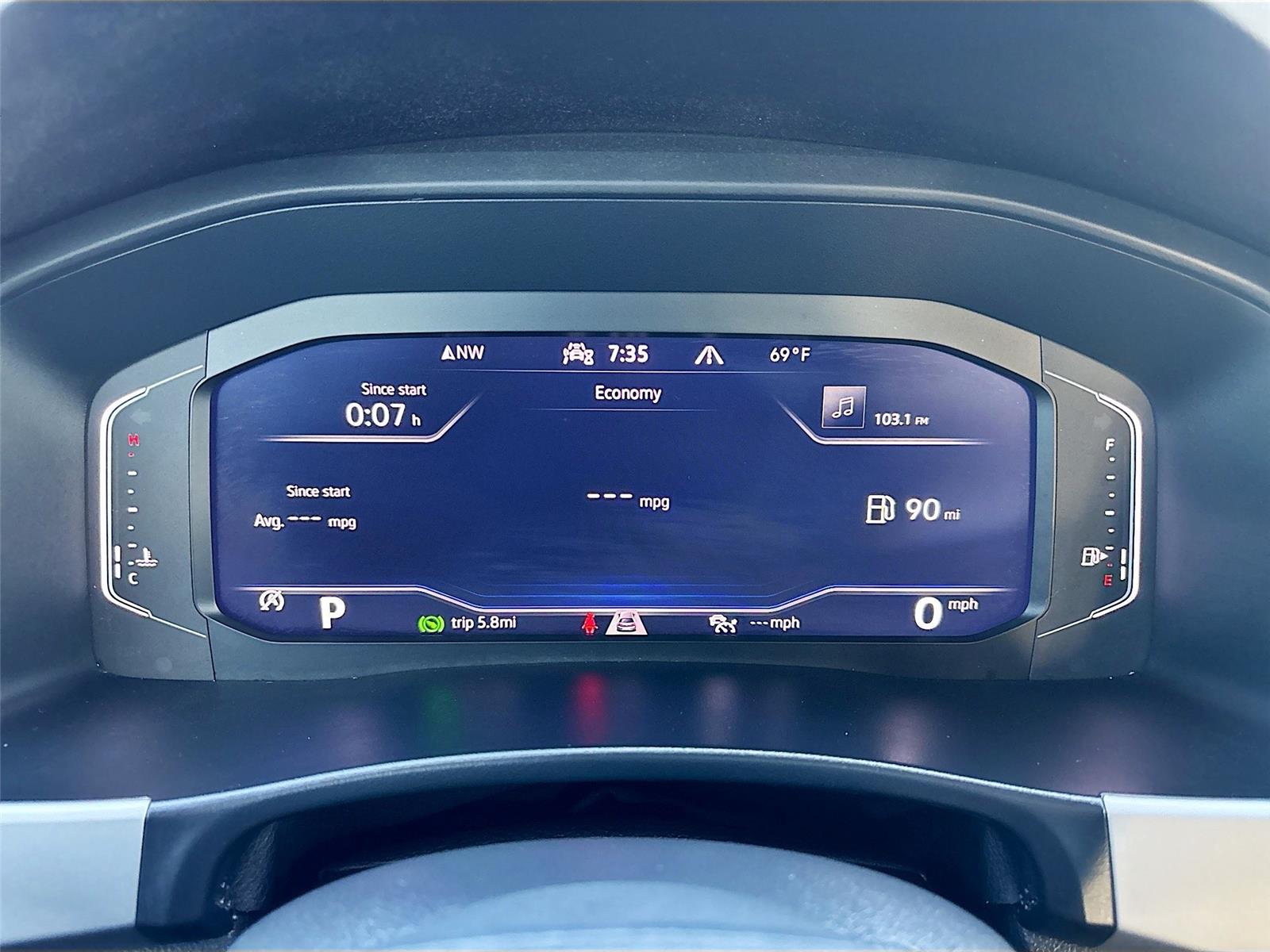 2022 Volkswagen Atlas 3.6L V6 SE w/Technology