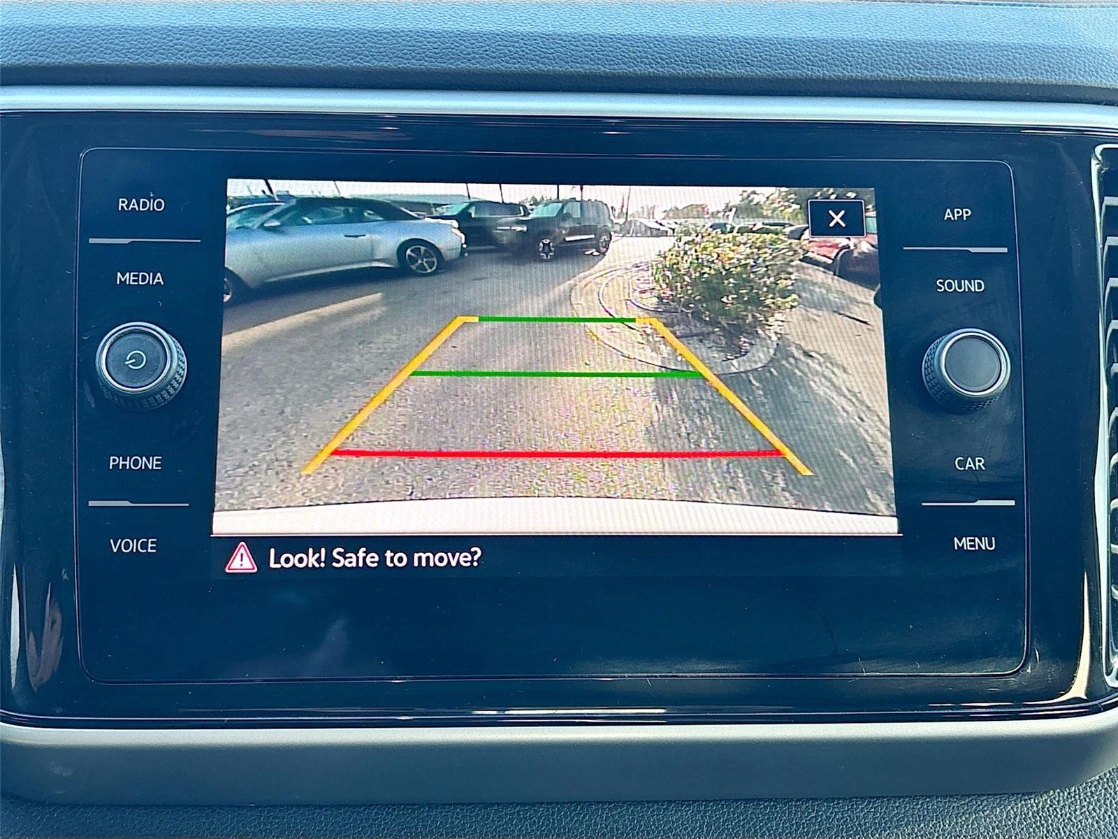 2022 Volkswagen Atlas 3.6L V6 SE w/Technology