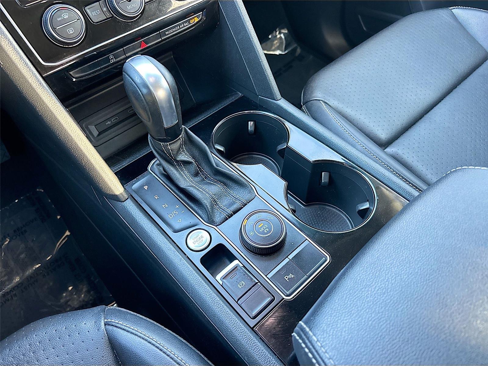 2022 Volkswagen Atlas 3.6L V6 SE w/Technology