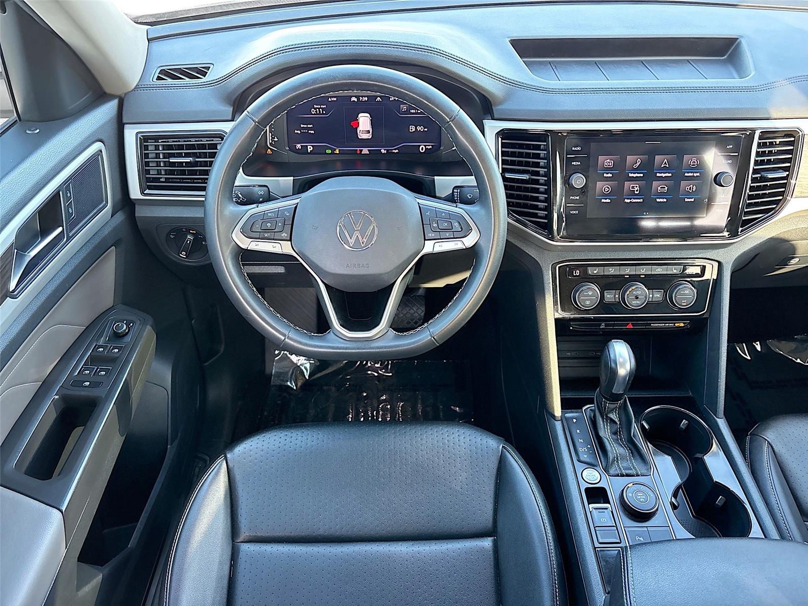 2022 Volkswagen Atlas 3.6L V6 SE w/Technology