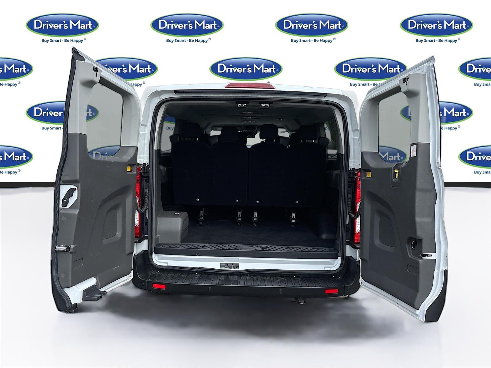 2024 Ford Transit Passenger Wagon XLT