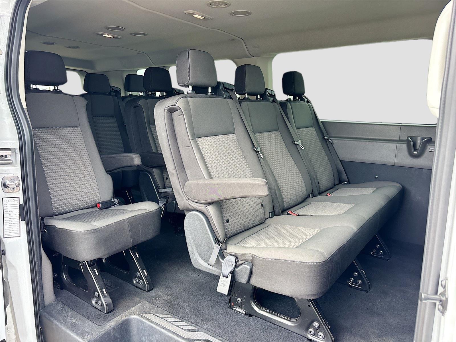 2024 Ford Transit Passenger Wagon XLT