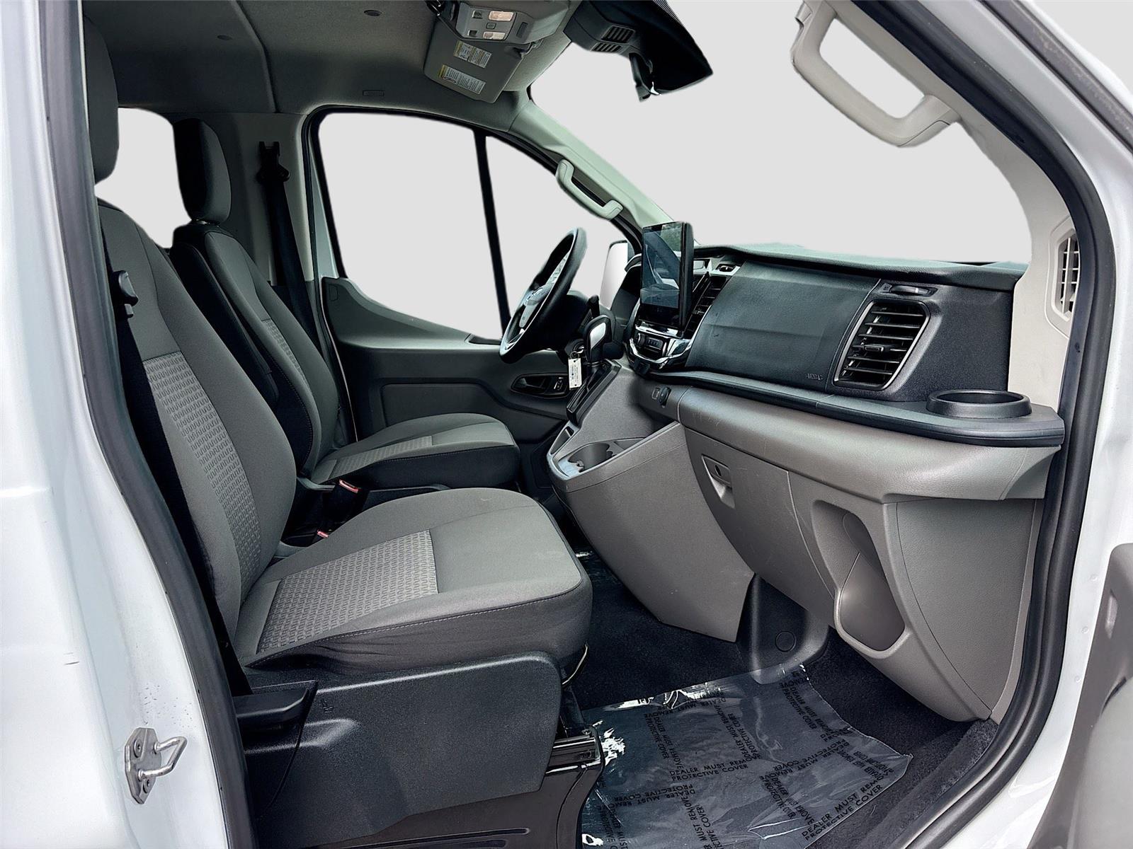 2024 Ford Transit Passenger Wagon XLT