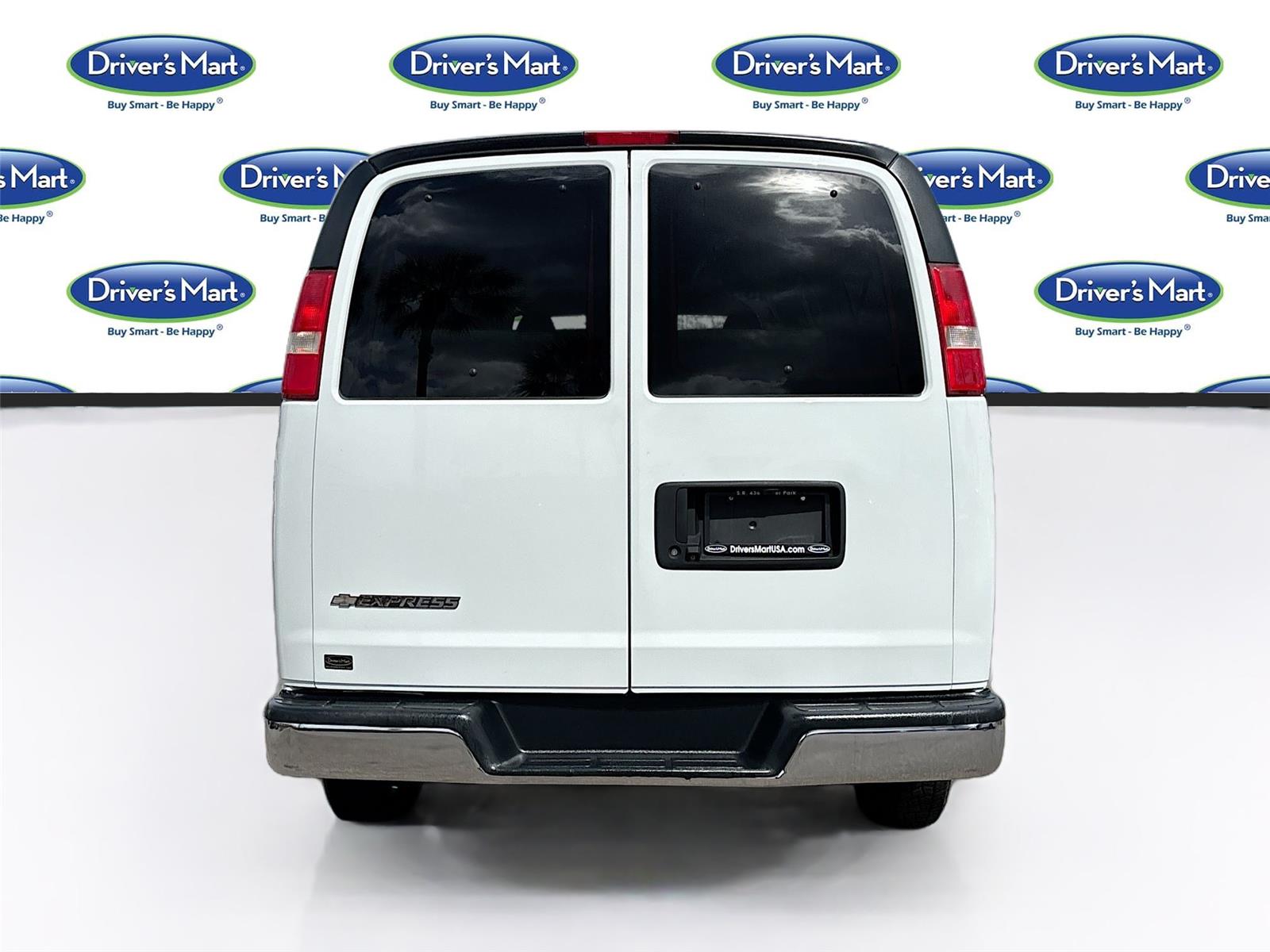 2020 Chevrolet Express Passenger LT