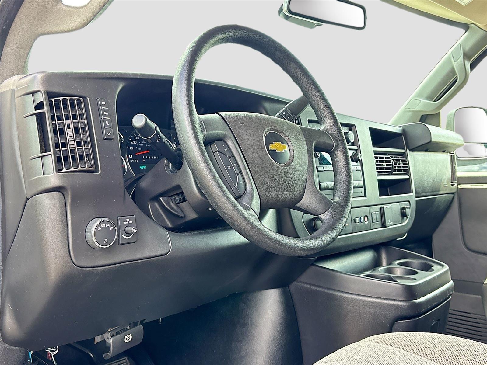 2020 Chevrolet Express Passenger LT