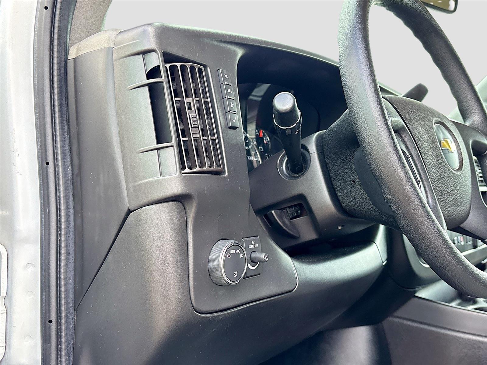 2020 Chevrolet Express Passenger LT