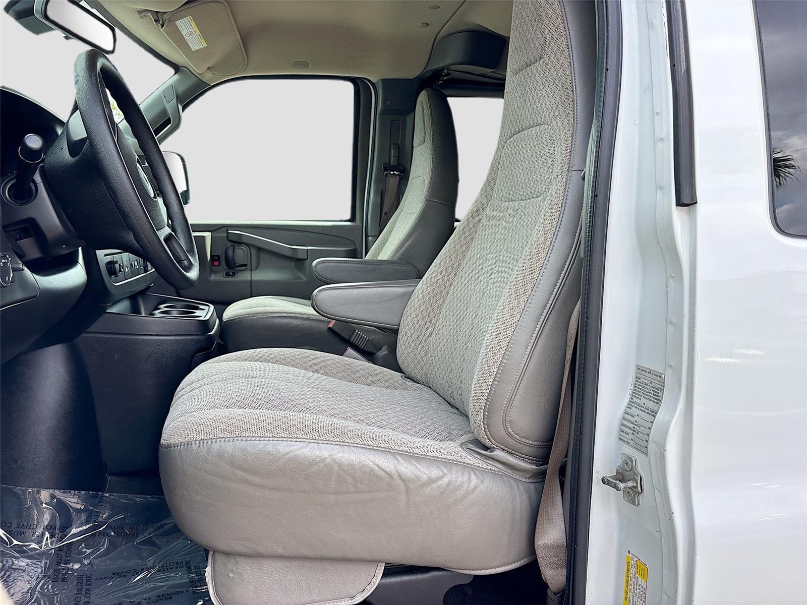 2020 Chevrolet Express Passenger LT