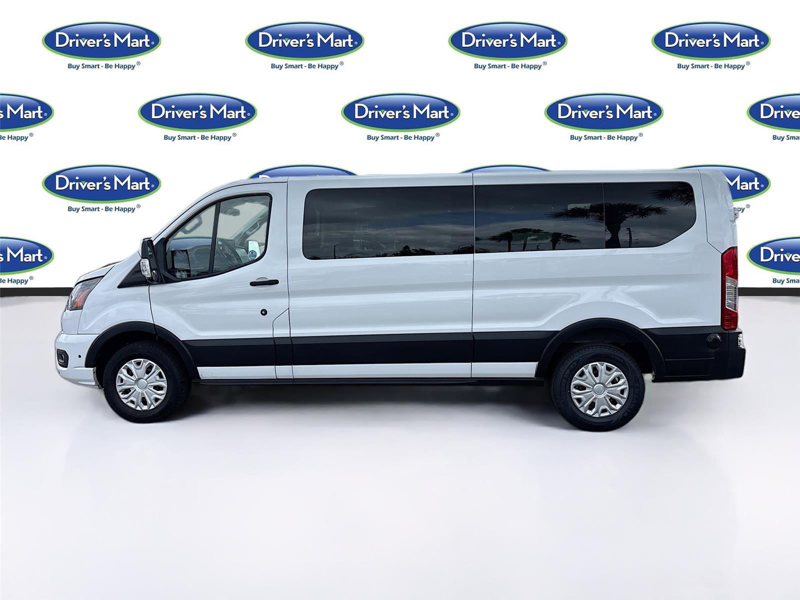 2024 Ford Transit Passenger Wagon XLT