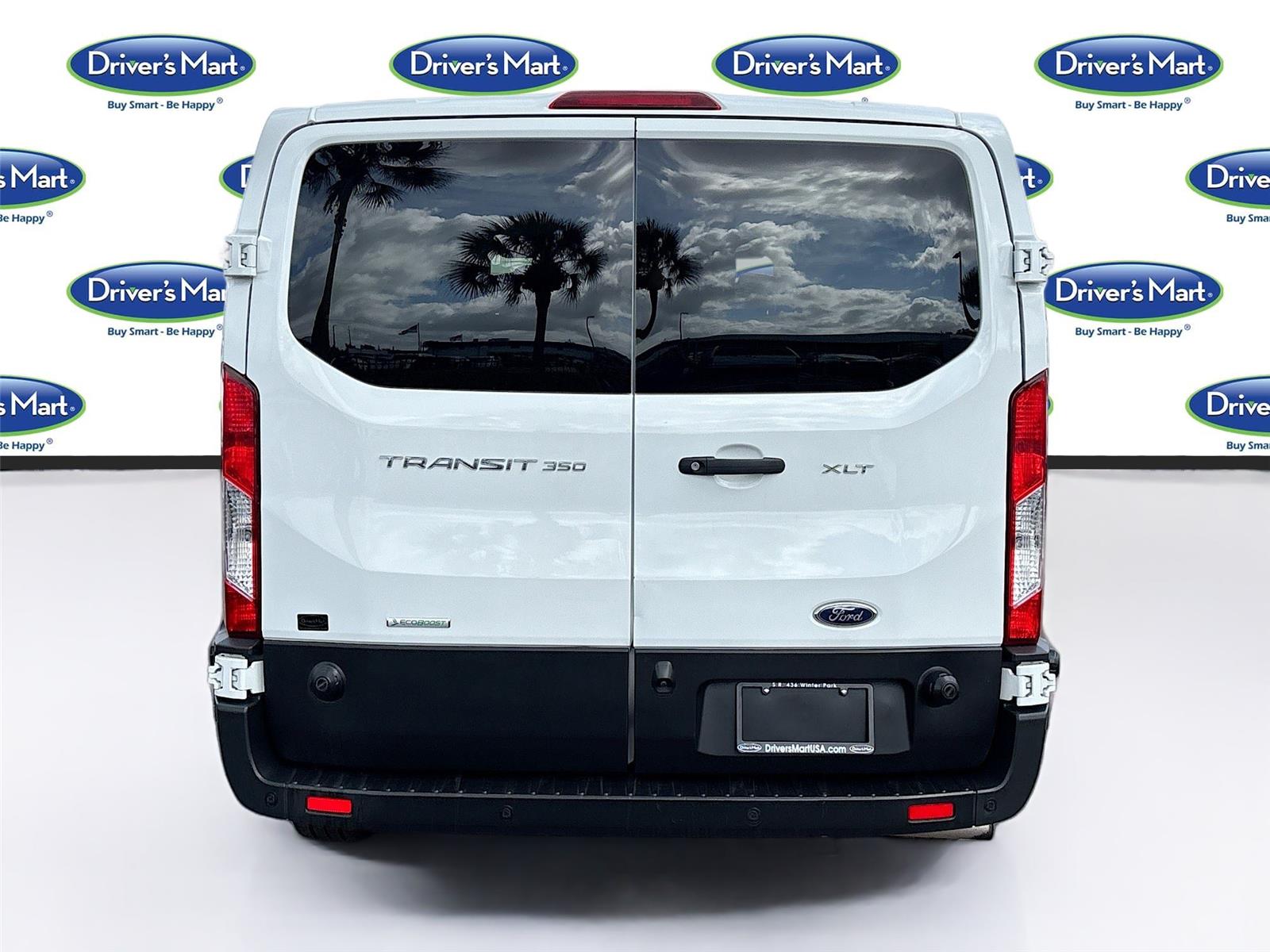 2024 Ford Transit Passenger Wagon XLT